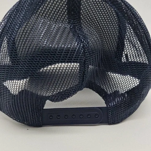 Memphis Grizzlies SnapBack Trucker Hat - Picture 4 of 7